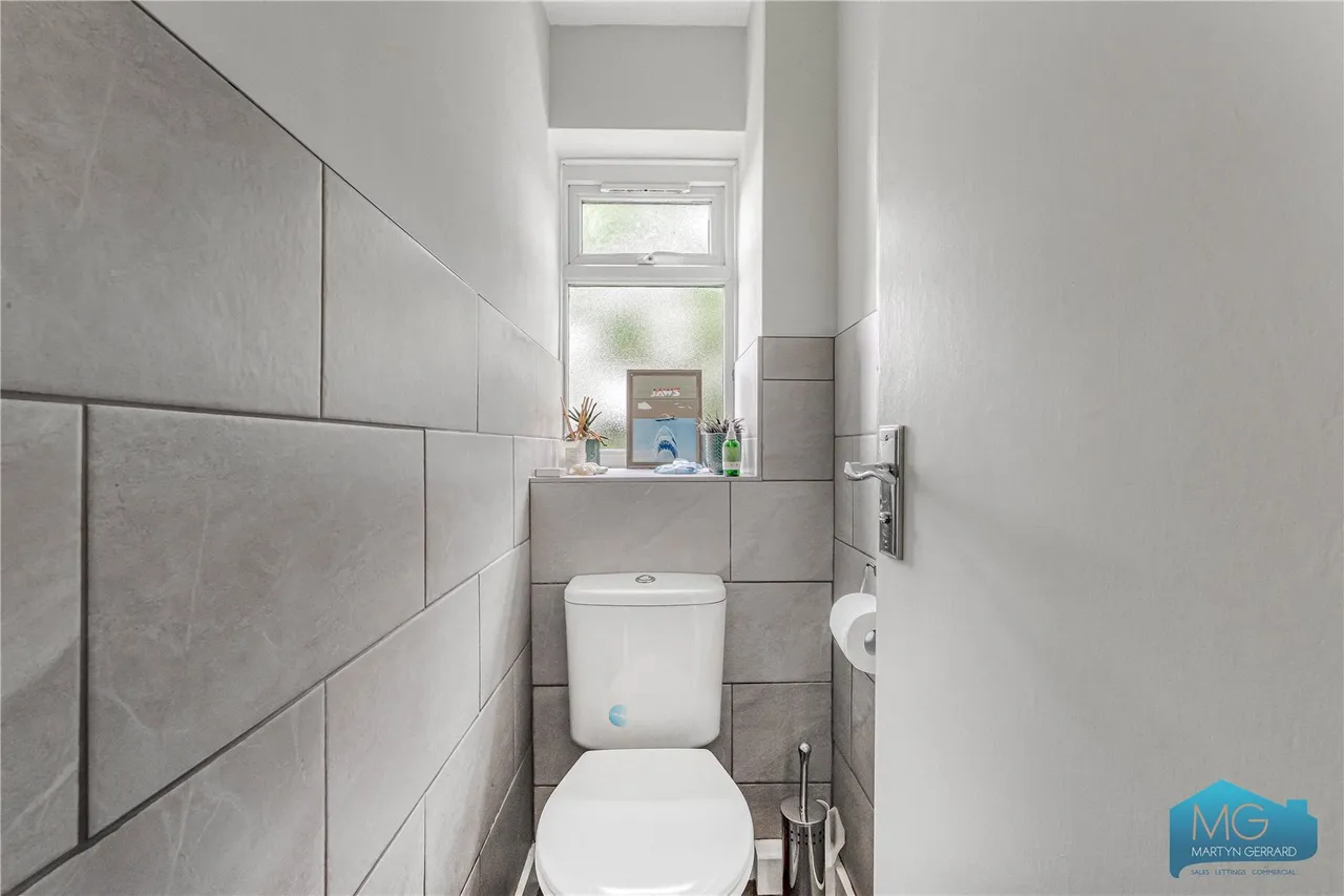 Cedar Drive, East Finchley, N2, photo 10