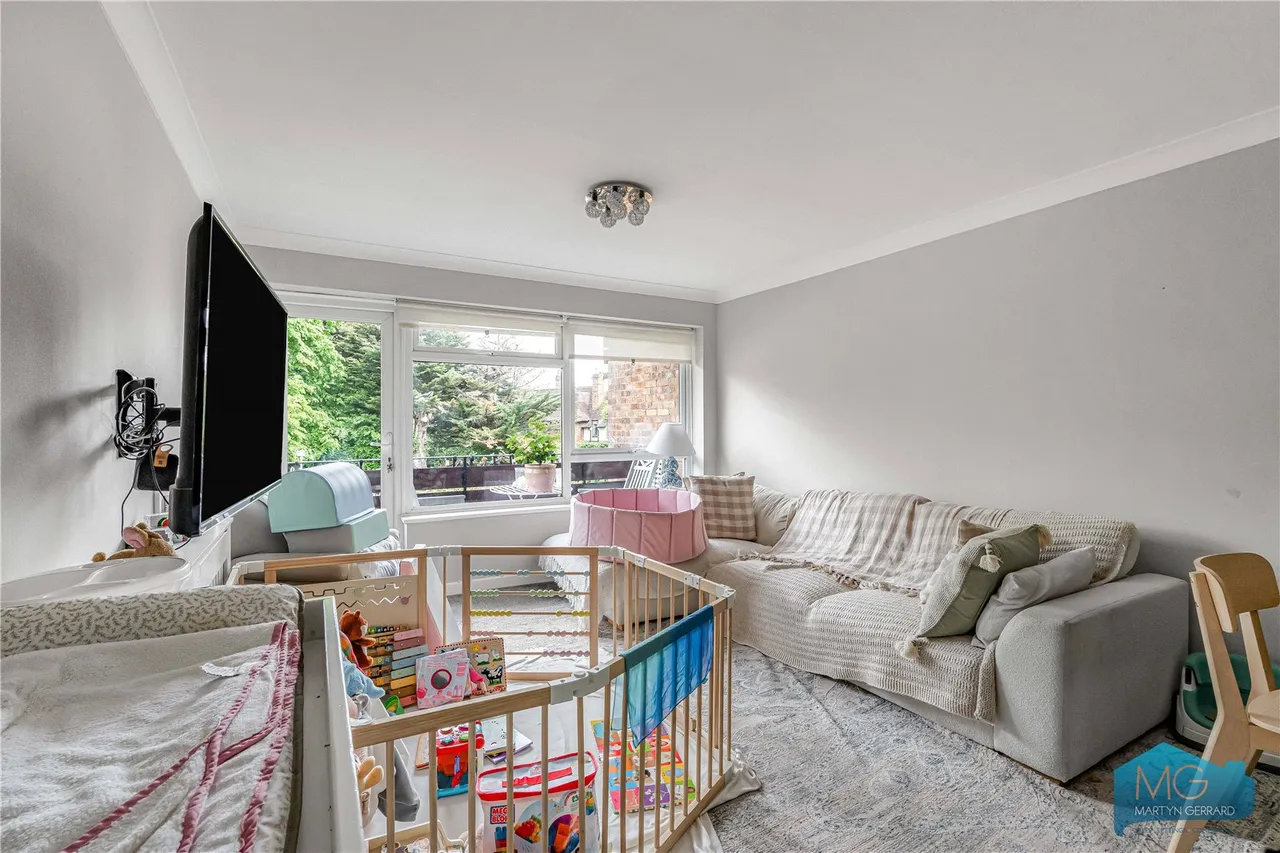 Cedar Drive, East Finchley, N2, photo 3