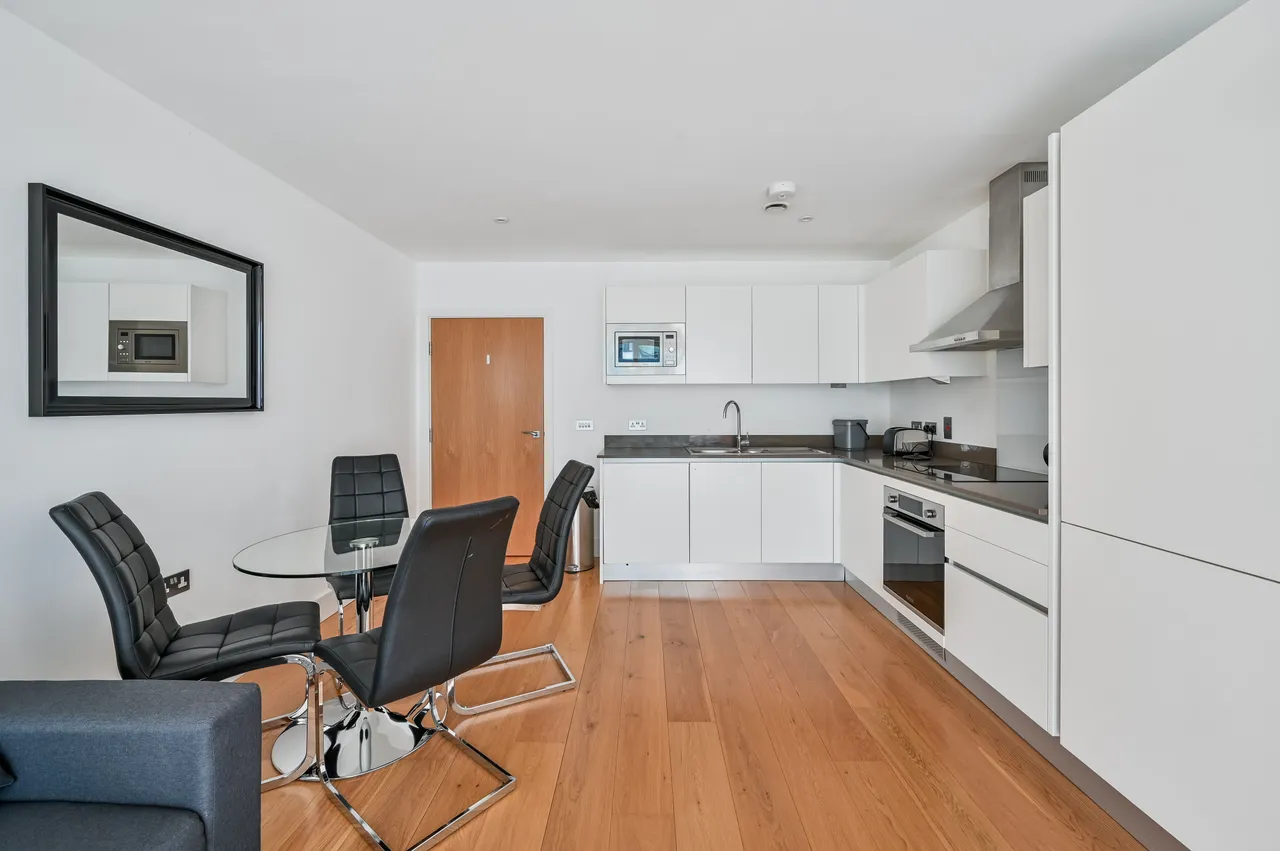 Apartment 19, 3 Grove Place, London, photo 5