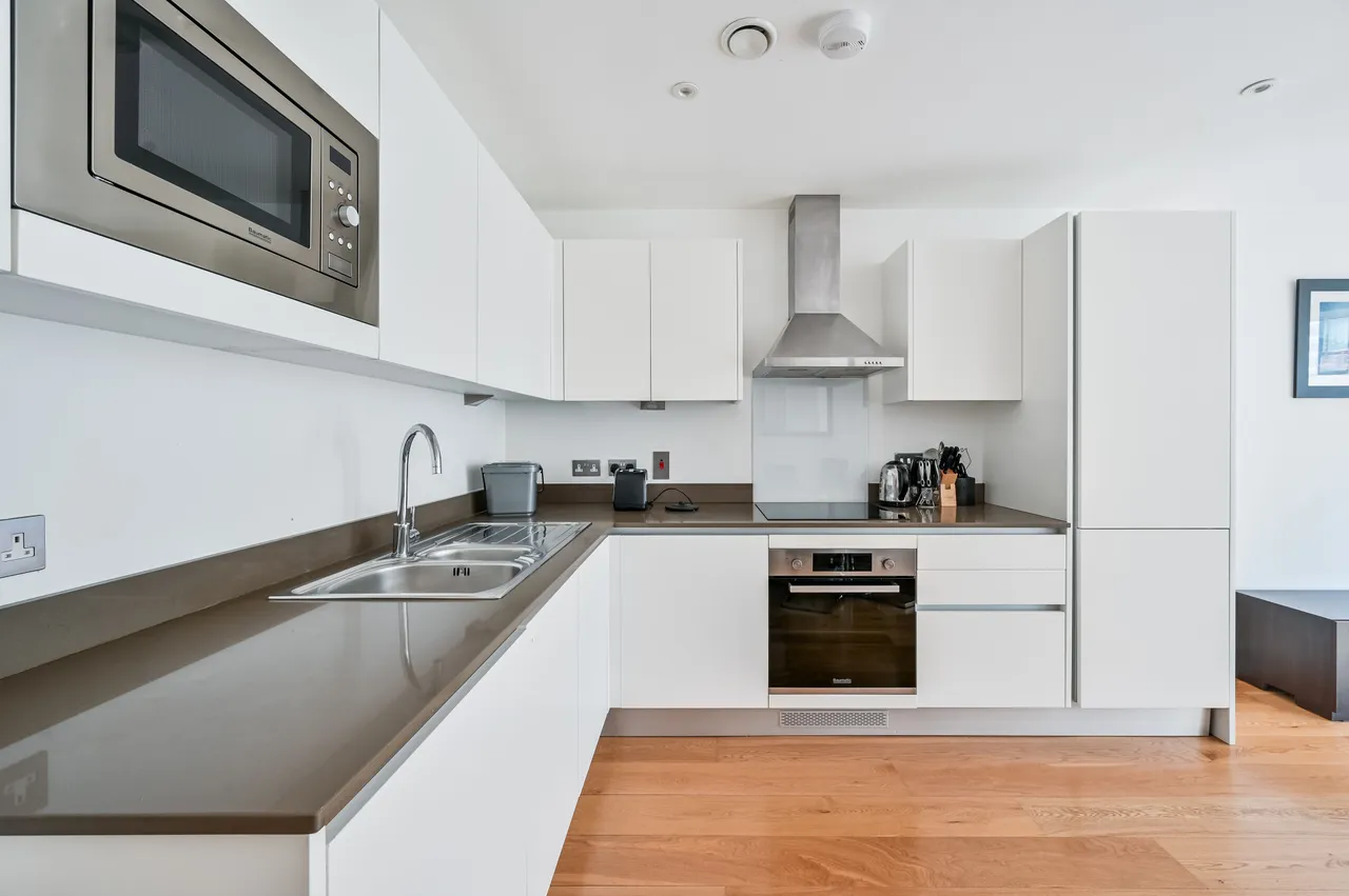 Apartment 19, 3 Grove Place, London, photo 6