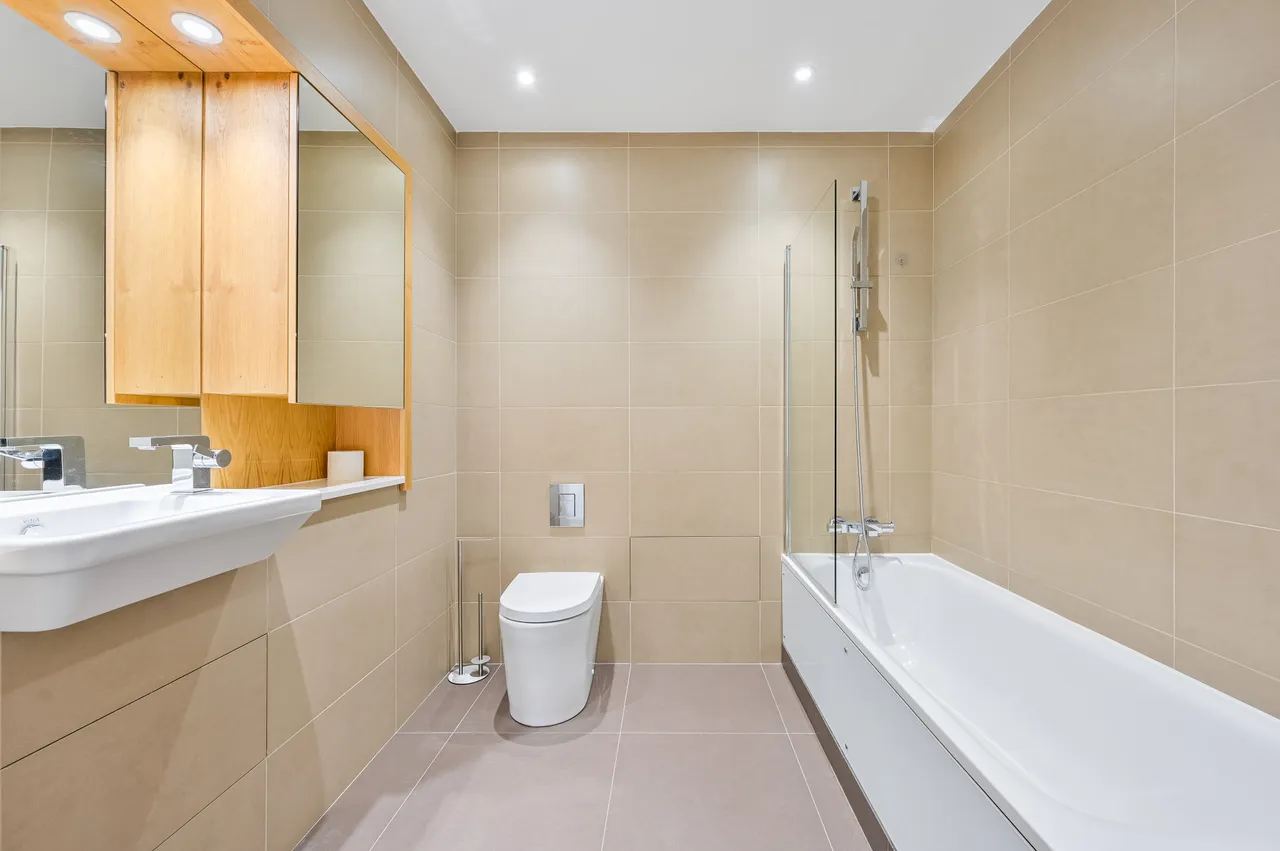Apartment 19, 3 Grove Place, London, photo 8