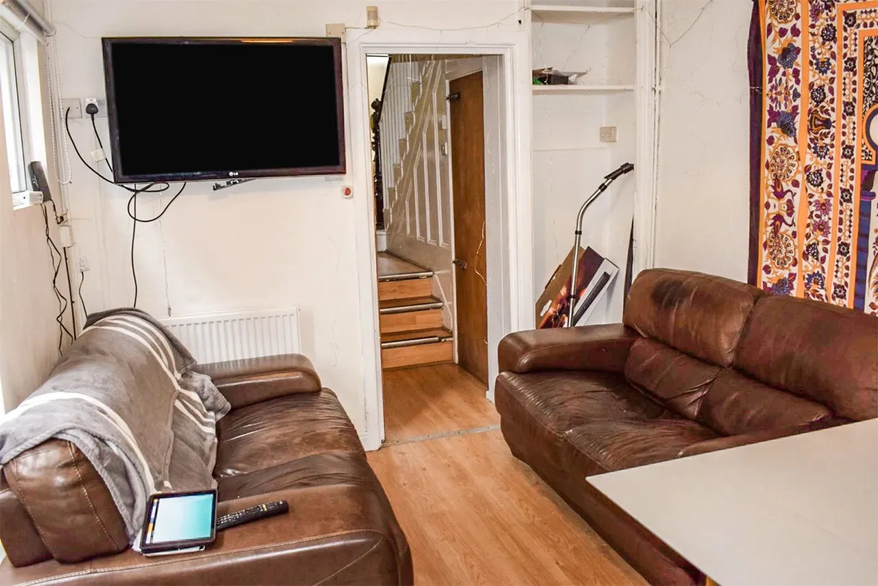Victoria Road, Fallowfield, M14, photo 7