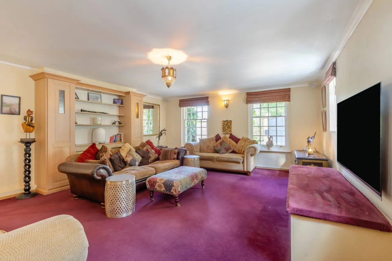 Marsham Lane, Gerrards Cross, Buckinghamshire, SL9 8HA, photo 12
