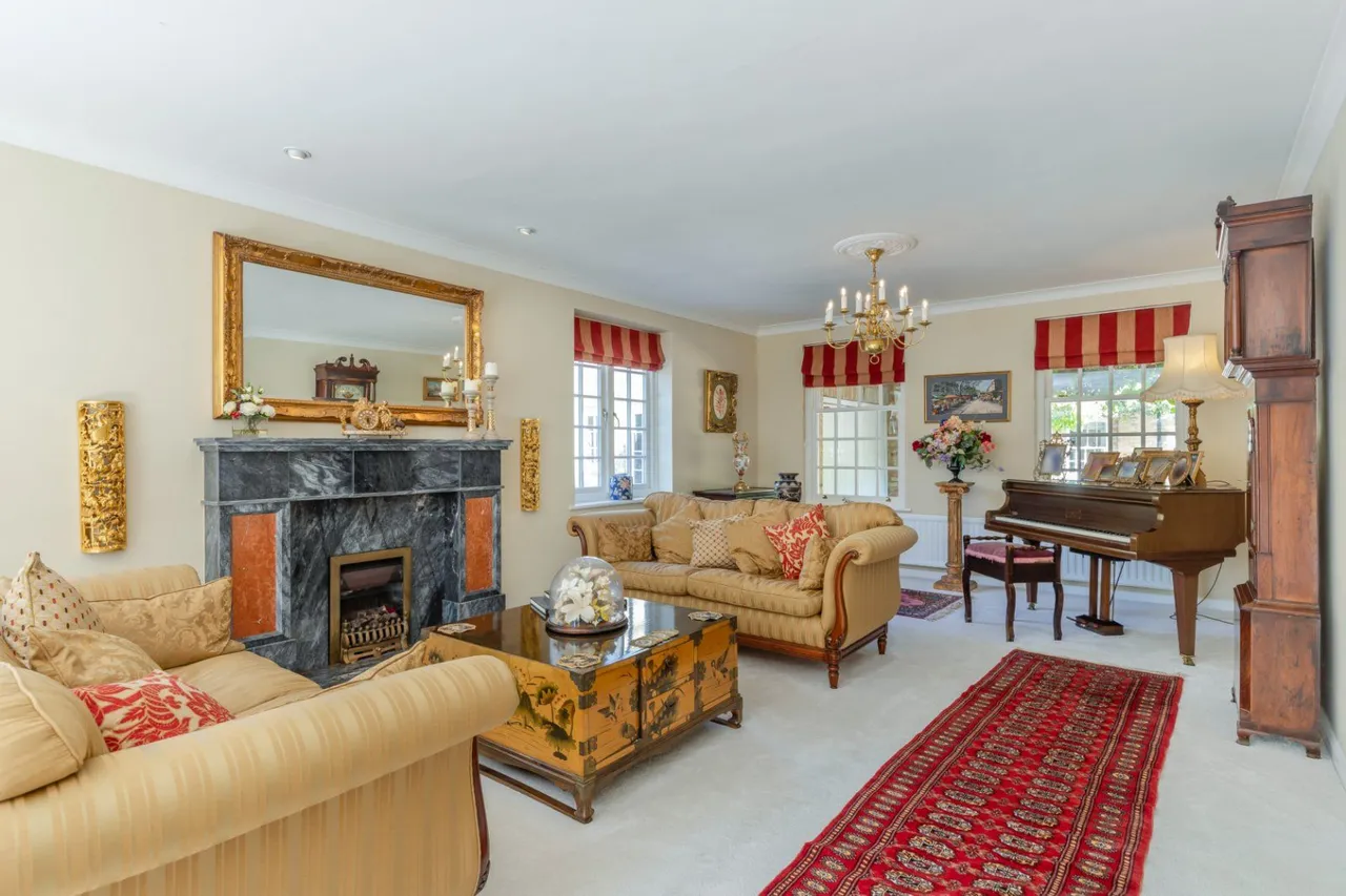 Marsham Lane, Gerrards Cross, Buckinghamshire, SL9 8HA, photo 11