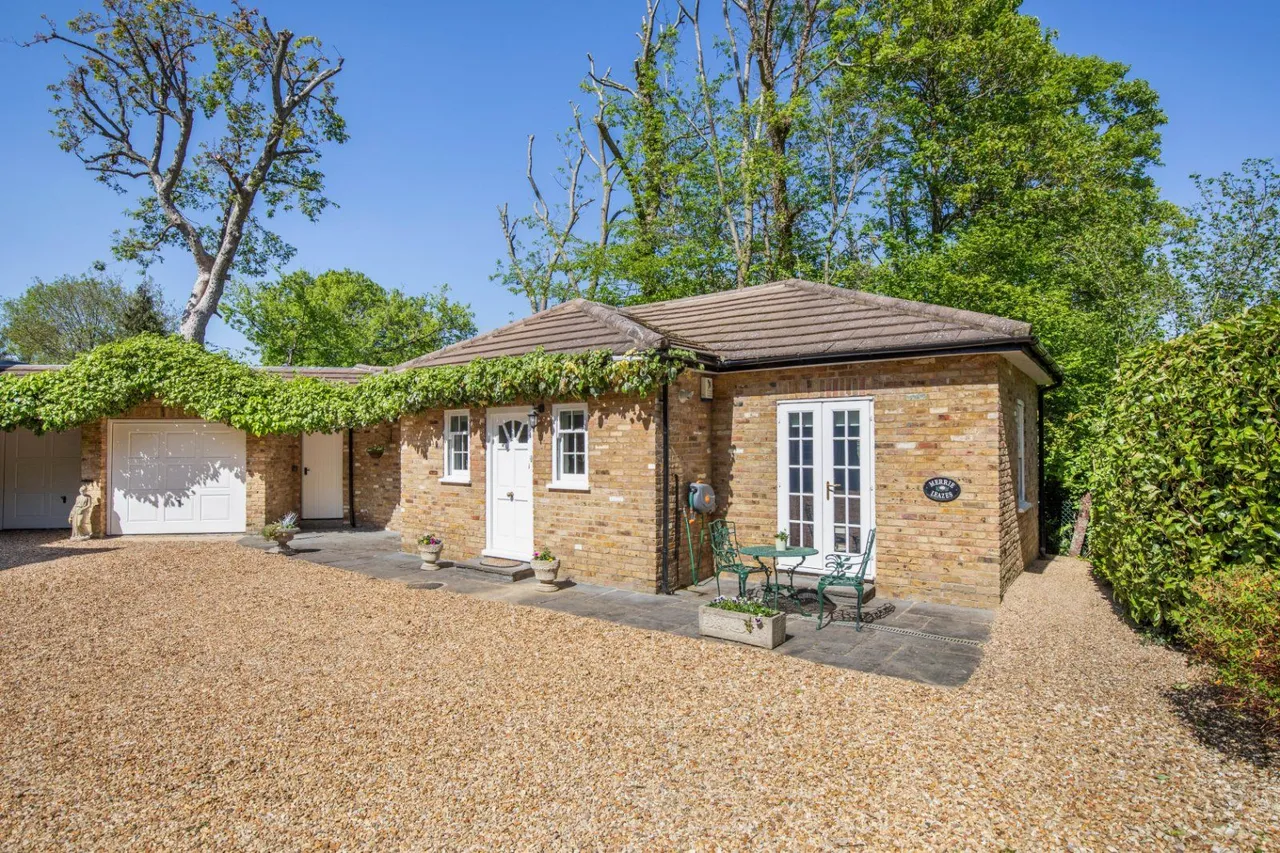 Marsham Lane, Gerrards Cross, Buckinghamshire, SL9 8HA, photo 7