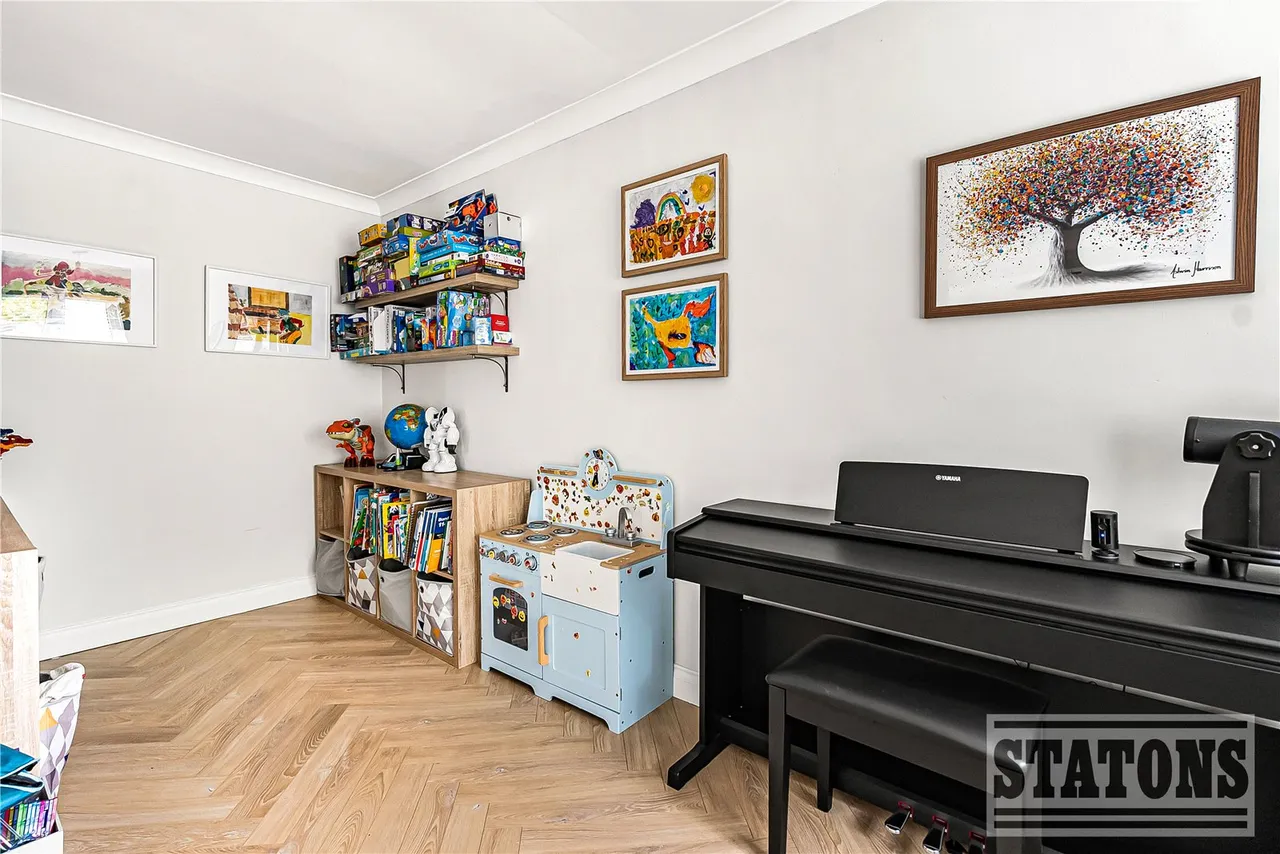 Church Road, Little Heath, Potters Bar, Hertfordshire, EN6 1EY, photo 7