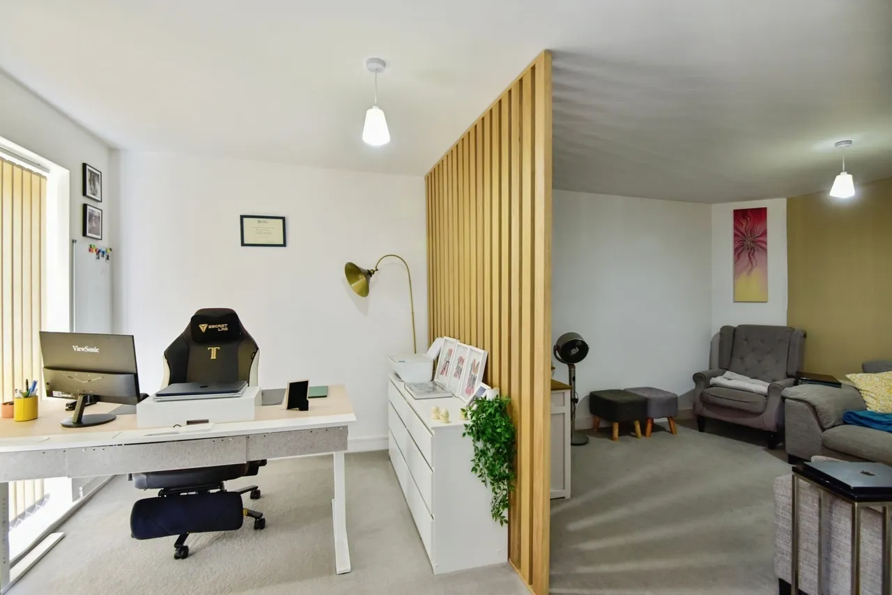 Dartmoor Close, Newcastle, Staffordshire, ST5, photo 10