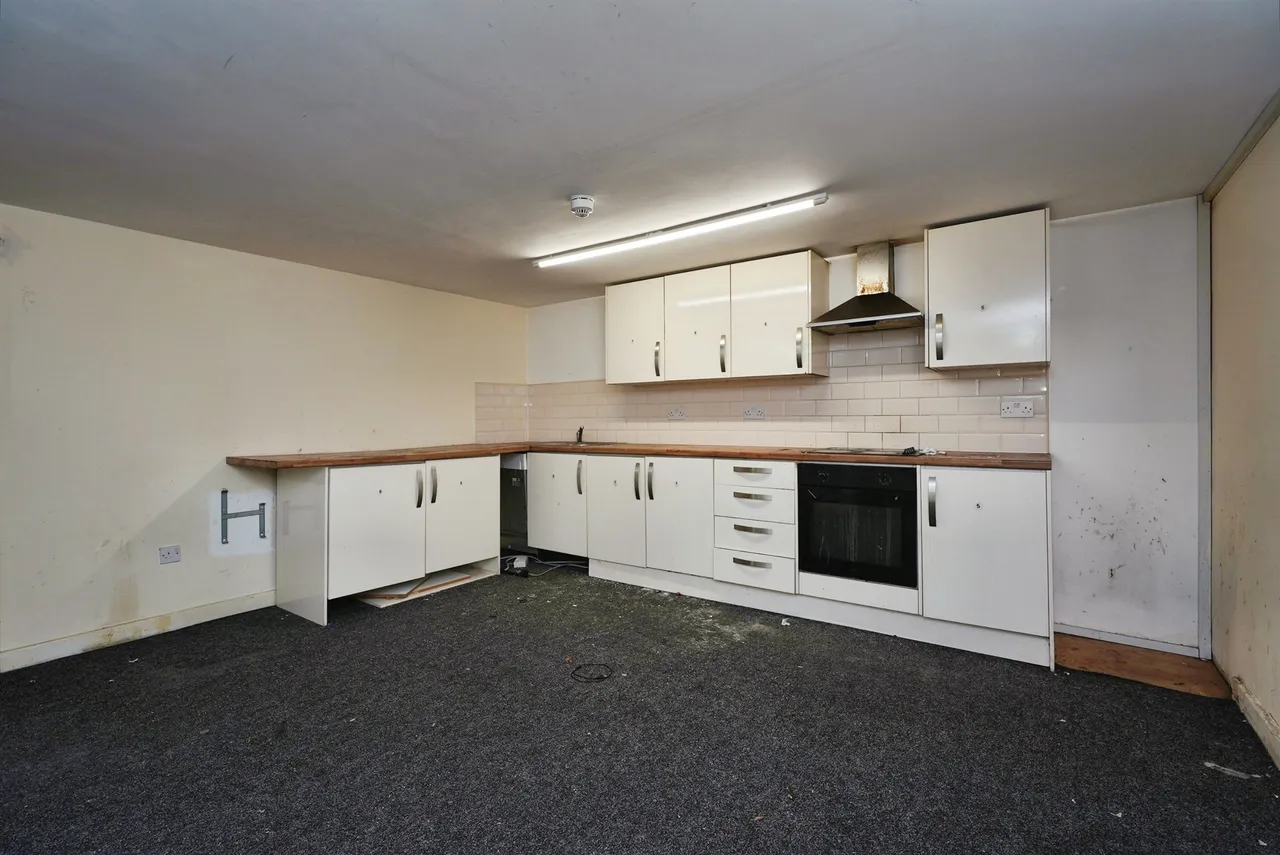 Sunbridge Road, Bradford, photo 5