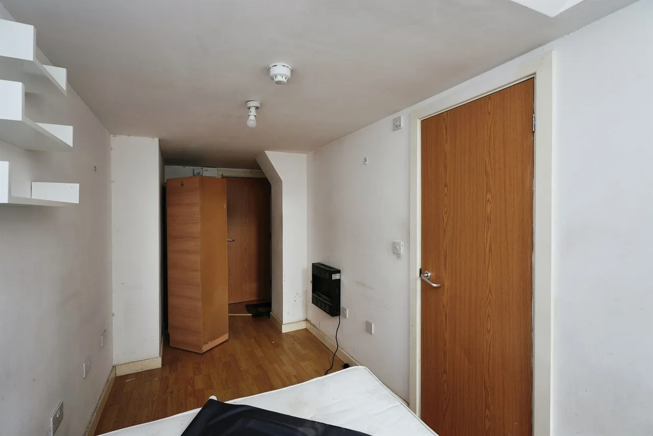 Sunbridge Road, Bradford, photo 9
