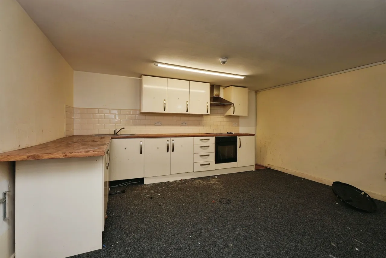 Sunbridge Road, Bradford, photo 6