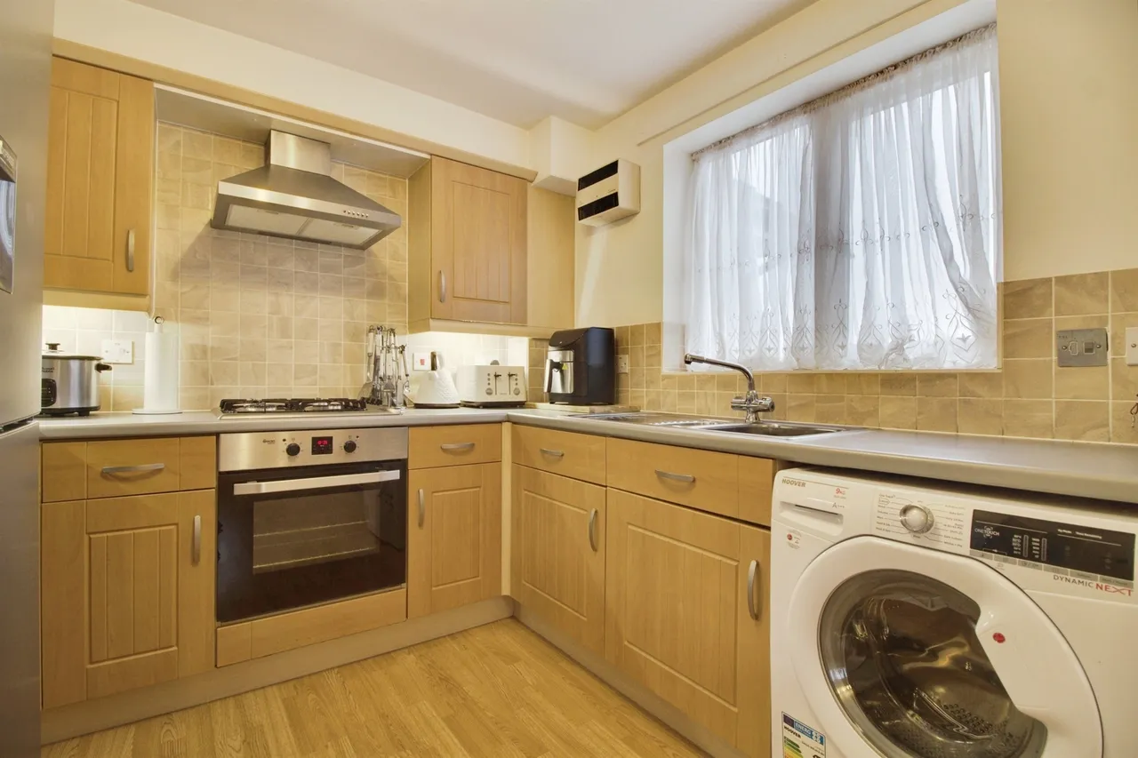 Wenham Place, Hatfield, photo 7