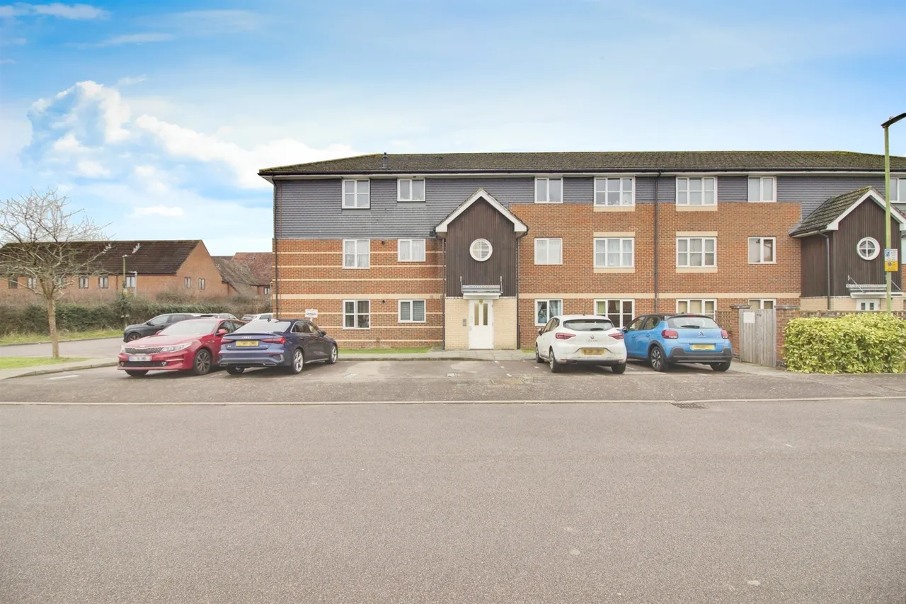 1 bed flat for sale — Wenham Place, Hatfield
