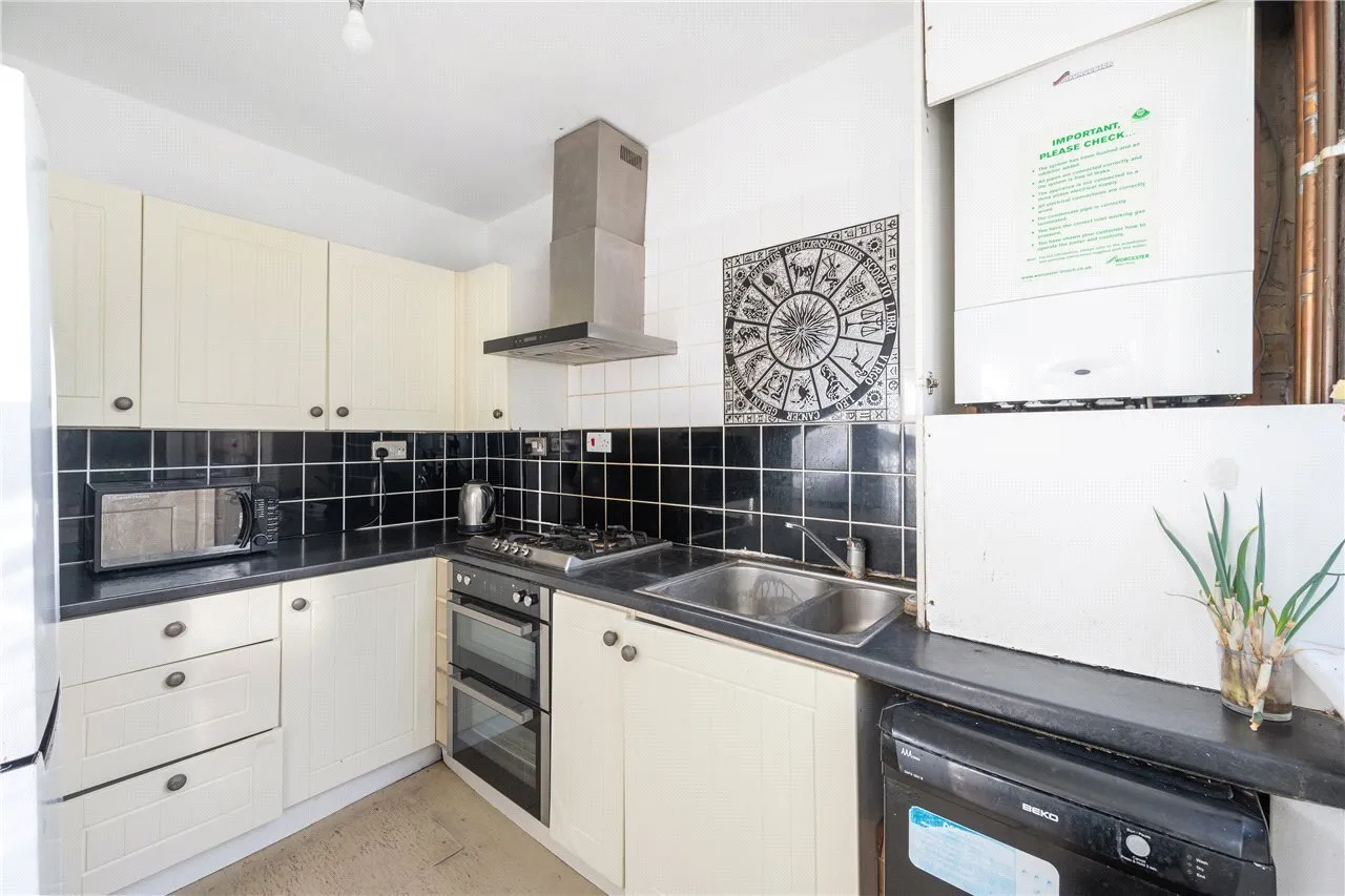 Ardoch Road, London, SE6, photo 6