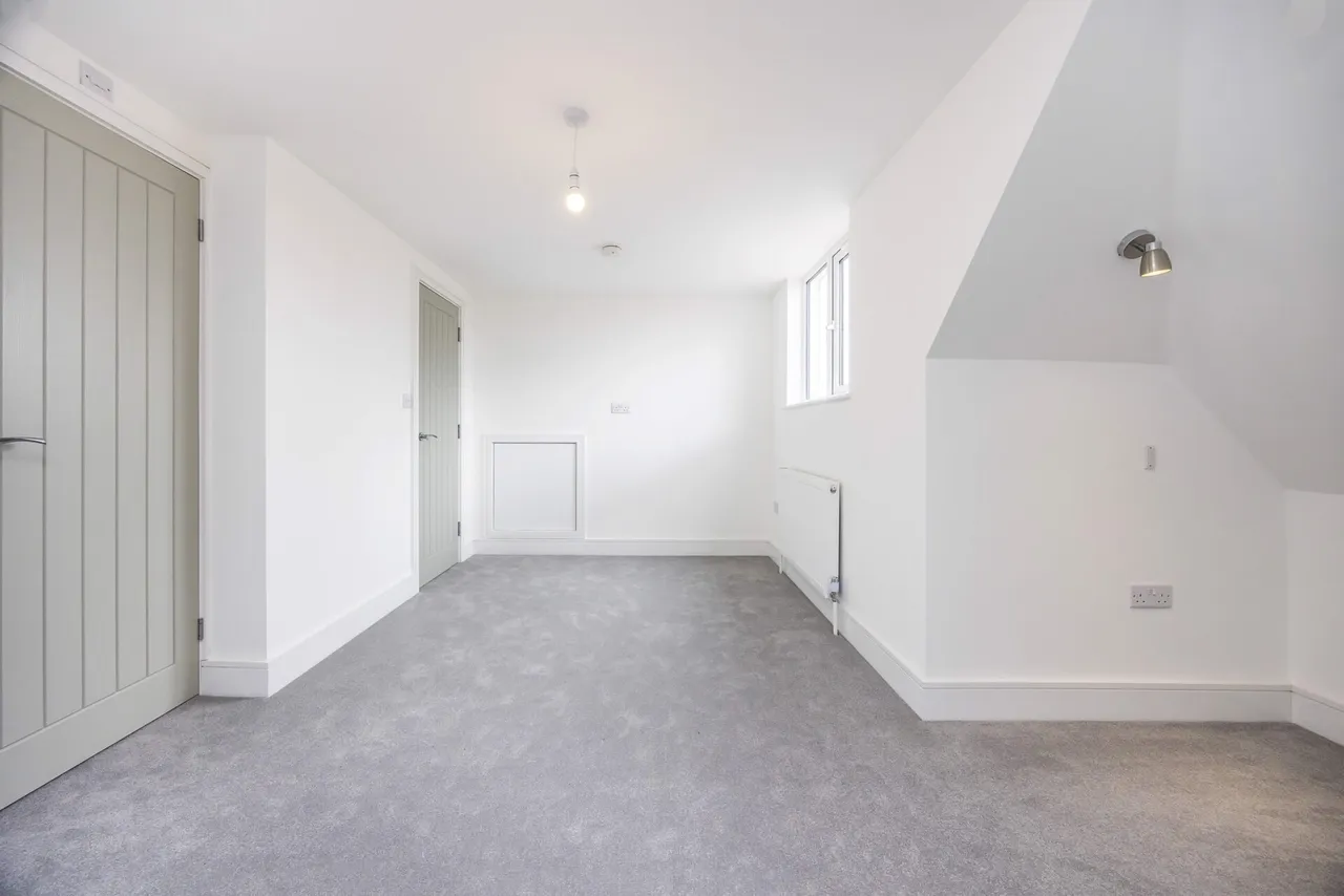 Buckingham Avenue, Welling, photo 9
