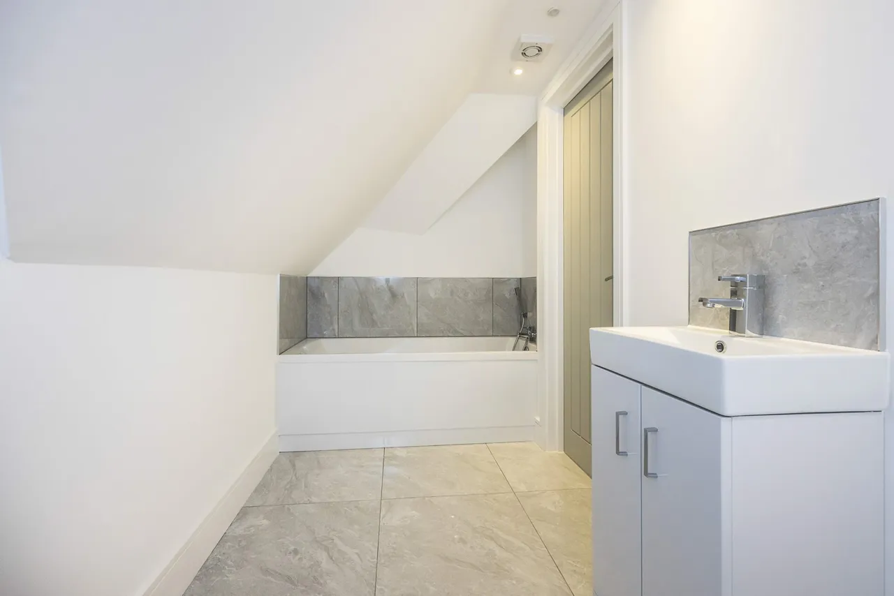 Buckingham Avenue, Welling, photo 8