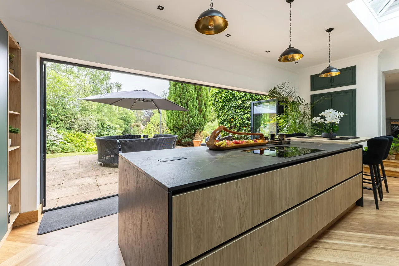 Tile Barn, Woolton Hill, RG20, photo 5