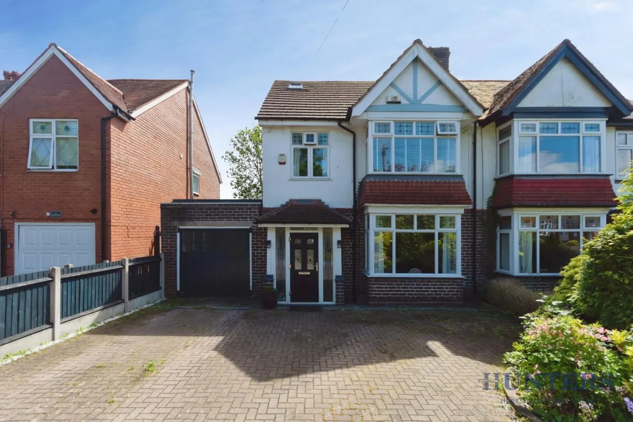4 bed house for sale — Lyndon Road, Solihull