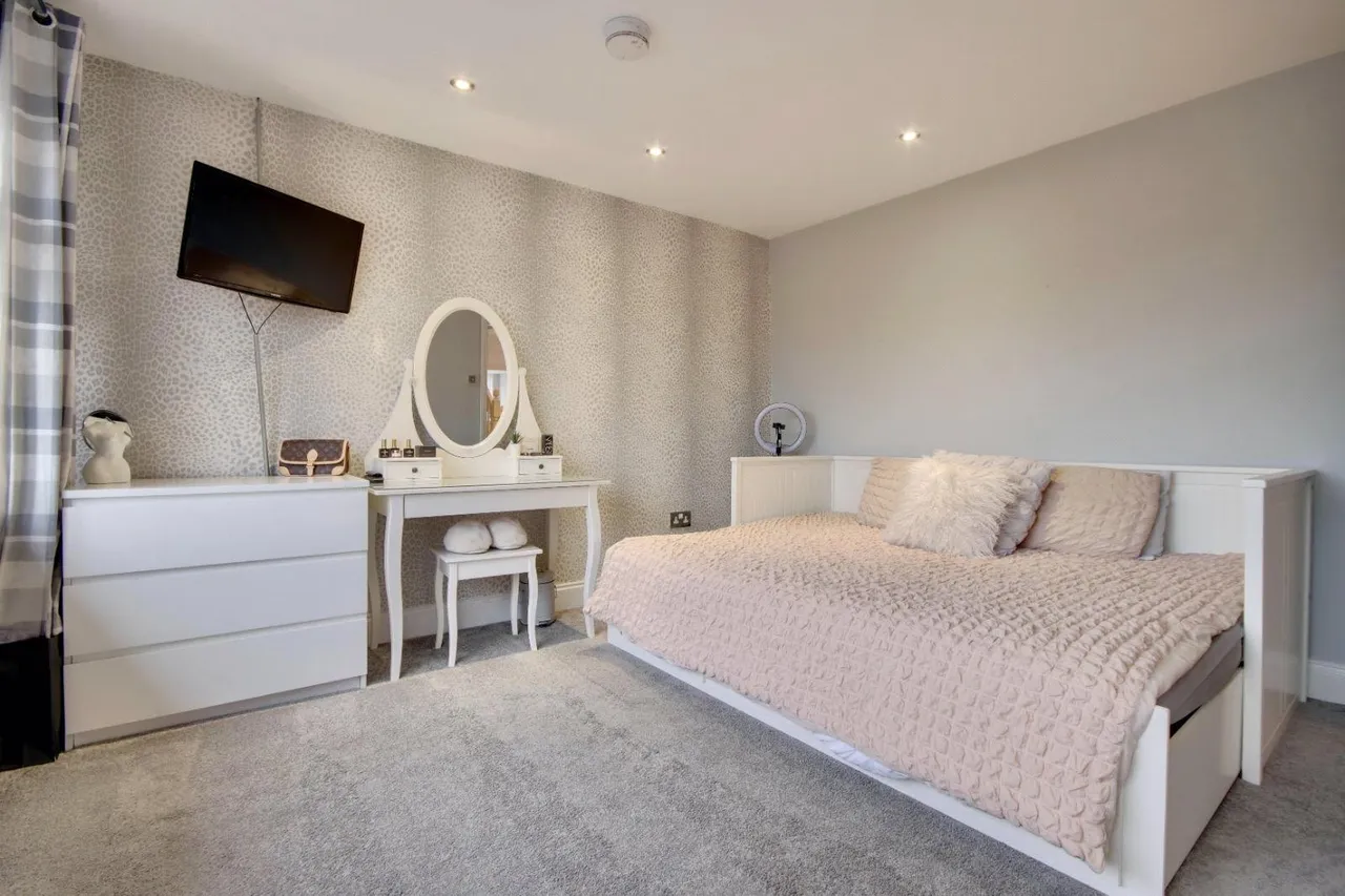 Bramley Close, Waterlooville, PO7, photo 9