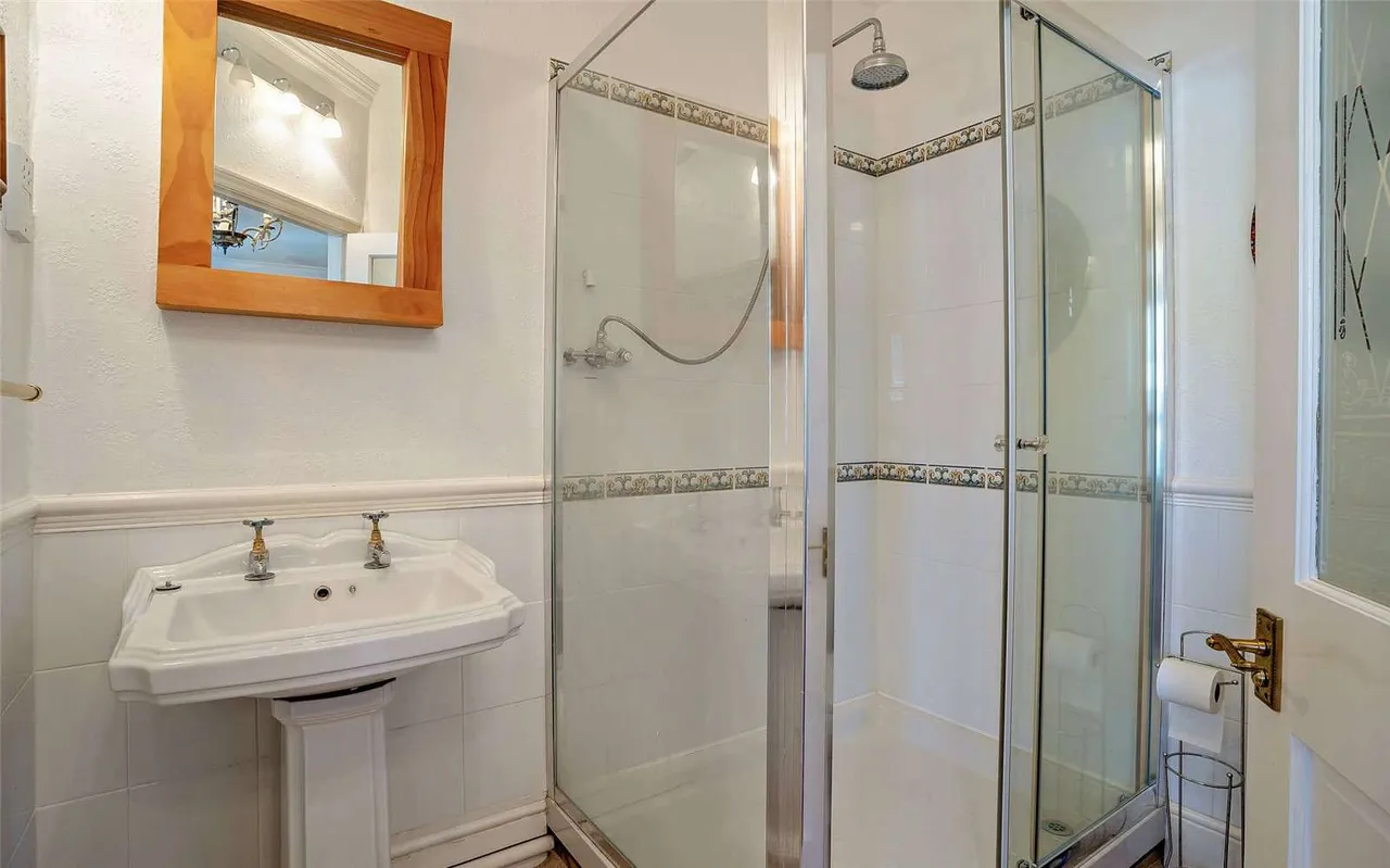 Clive Place, Penarth, CF64, photo 10