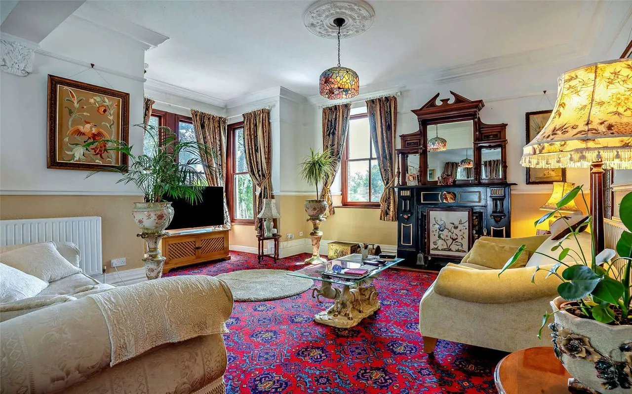 Clive Place, Penarth, CF64, photo 5