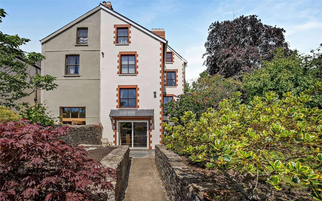 Clive Place, Penarth, CF64, photo 18