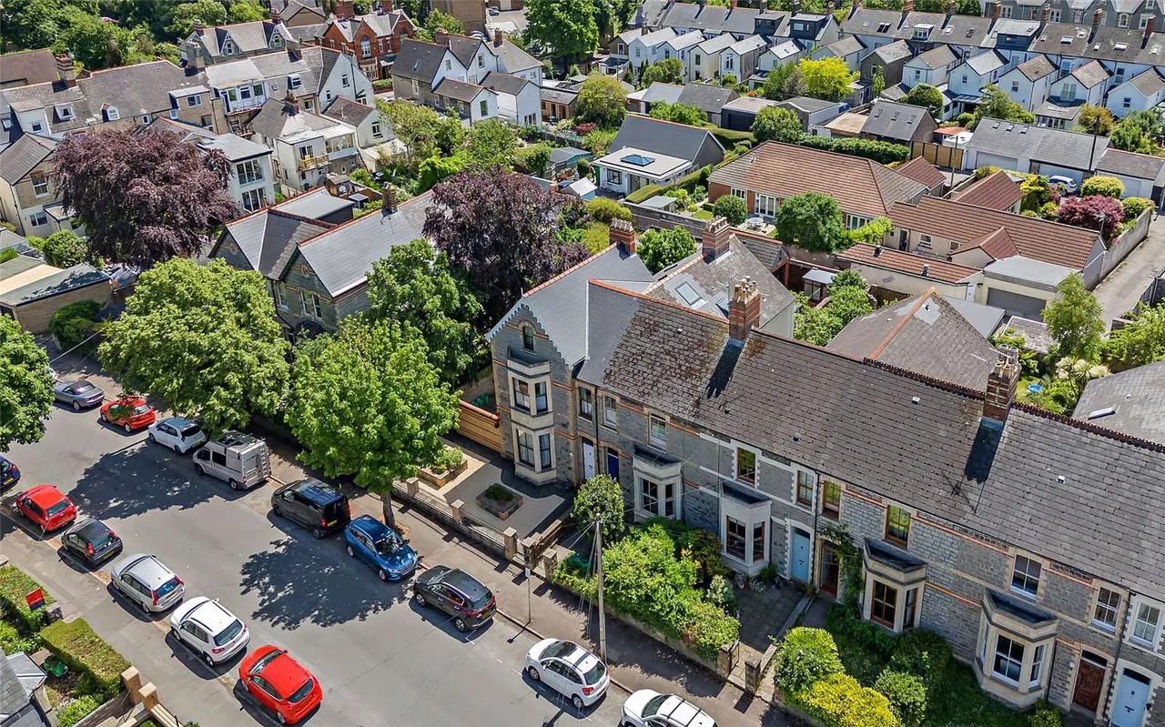 Clive Place, Penarth, CF64, photo 2