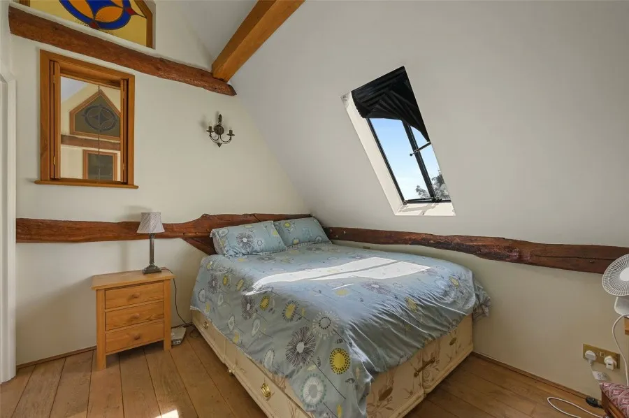 with 5 bedrooms in Sheering, CM22, photo 16