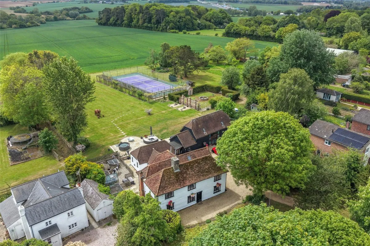 5 bed house for sale, with 5 bedrooms in Sheering, CM22