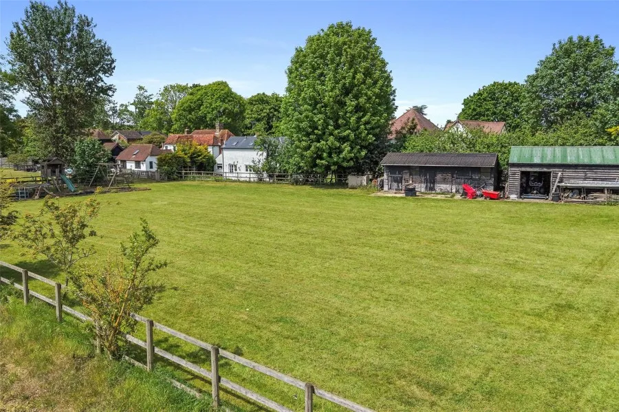 with 5 bedrooms in Sheering, CM22, photo 18