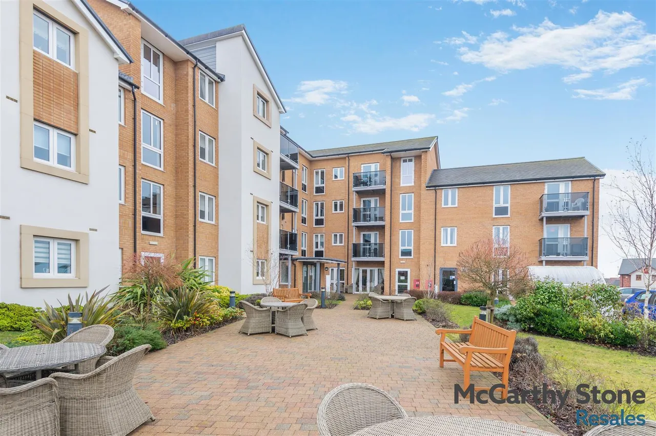 Kempley Close, Hampton Centre, PE7, photo 2