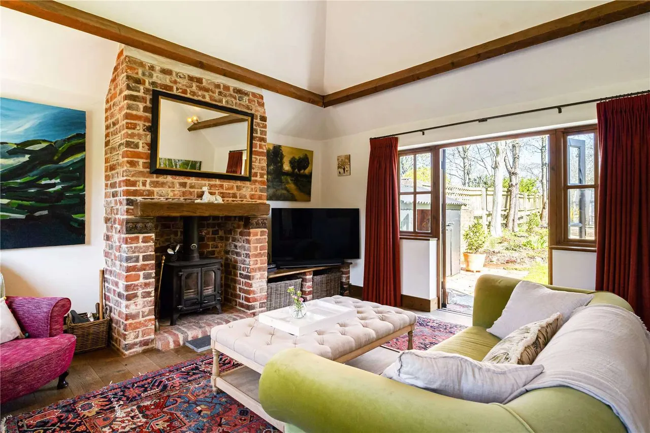 Bottom Road, St. Leonards, Tring, Buckinghamshire, HP23 6LJ, photo 8