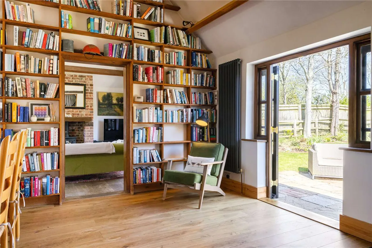 Bottom Road, St. Leonards, Tring, Buckinghamshire, HP23 6LJ, photo 7