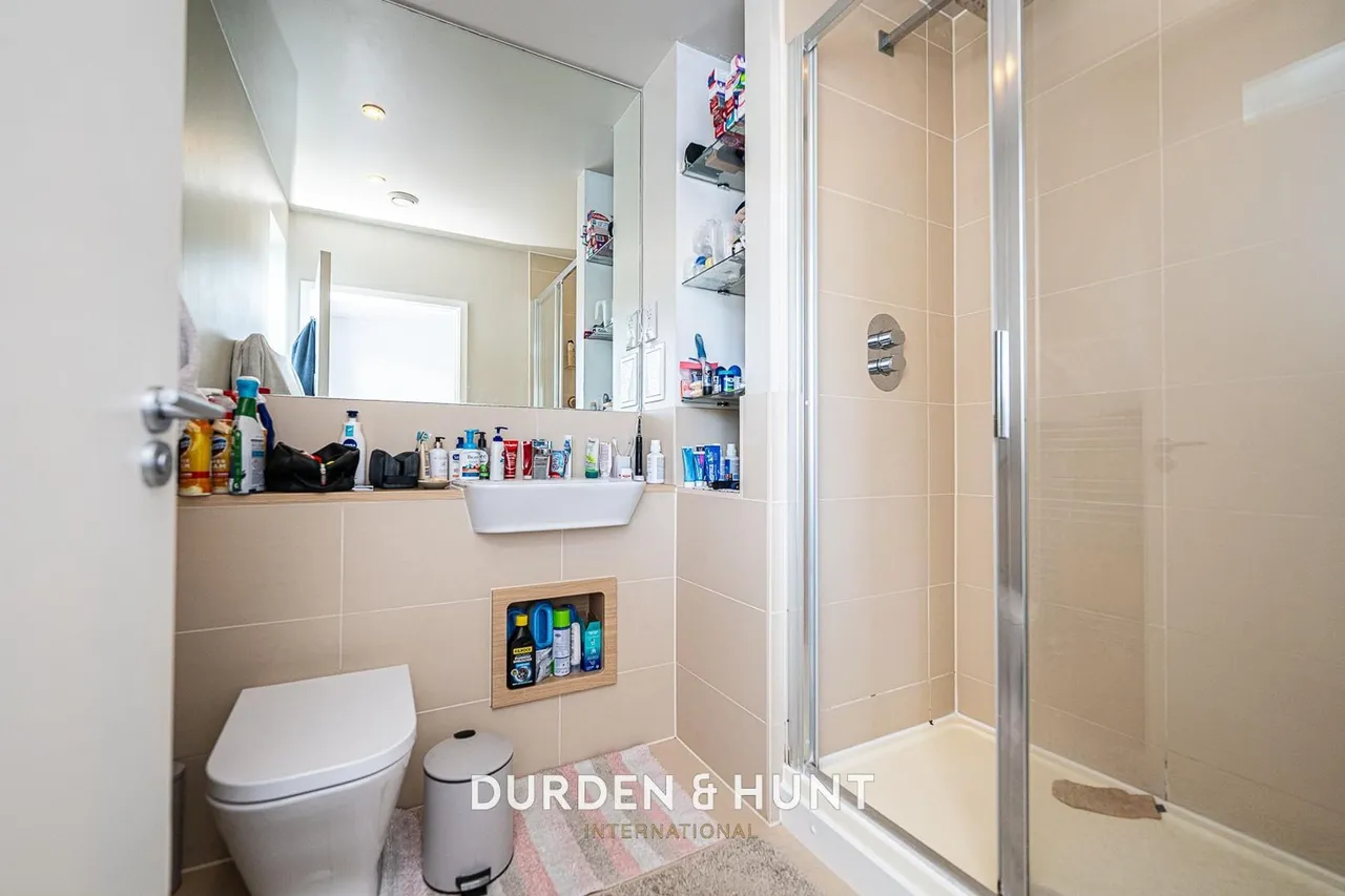 Larch Place, Violet Court, RM3, photo 7