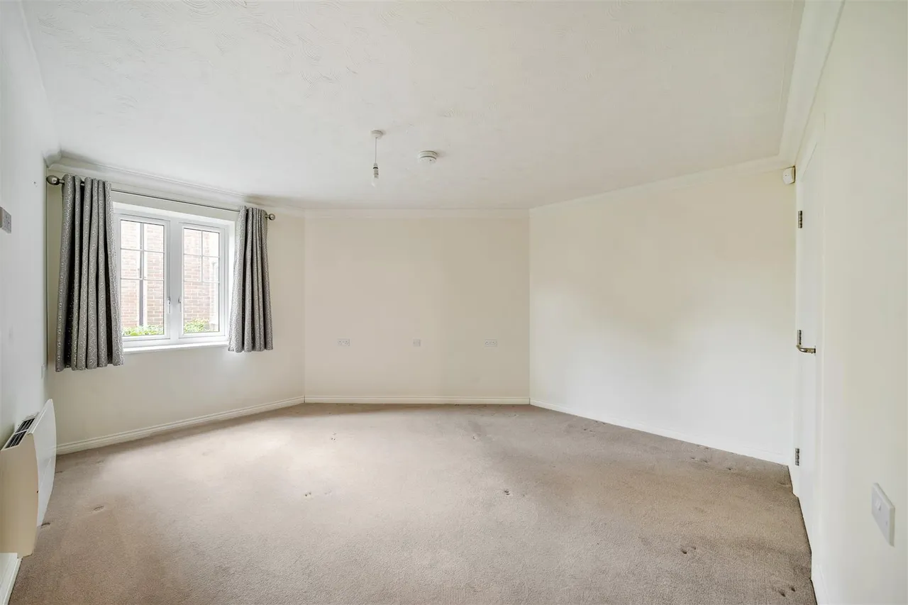 Manor Park, Ruddington, NG11, photo 3