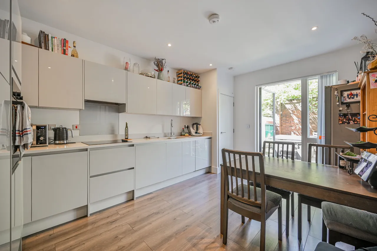 295d, Hermitage Road, LONDON, photo 10