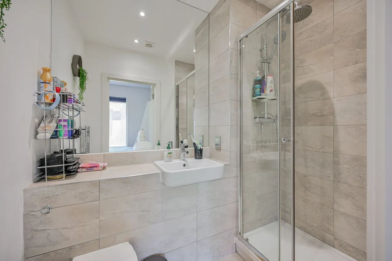 295d, Hermitage Road, LONDON, photo 5