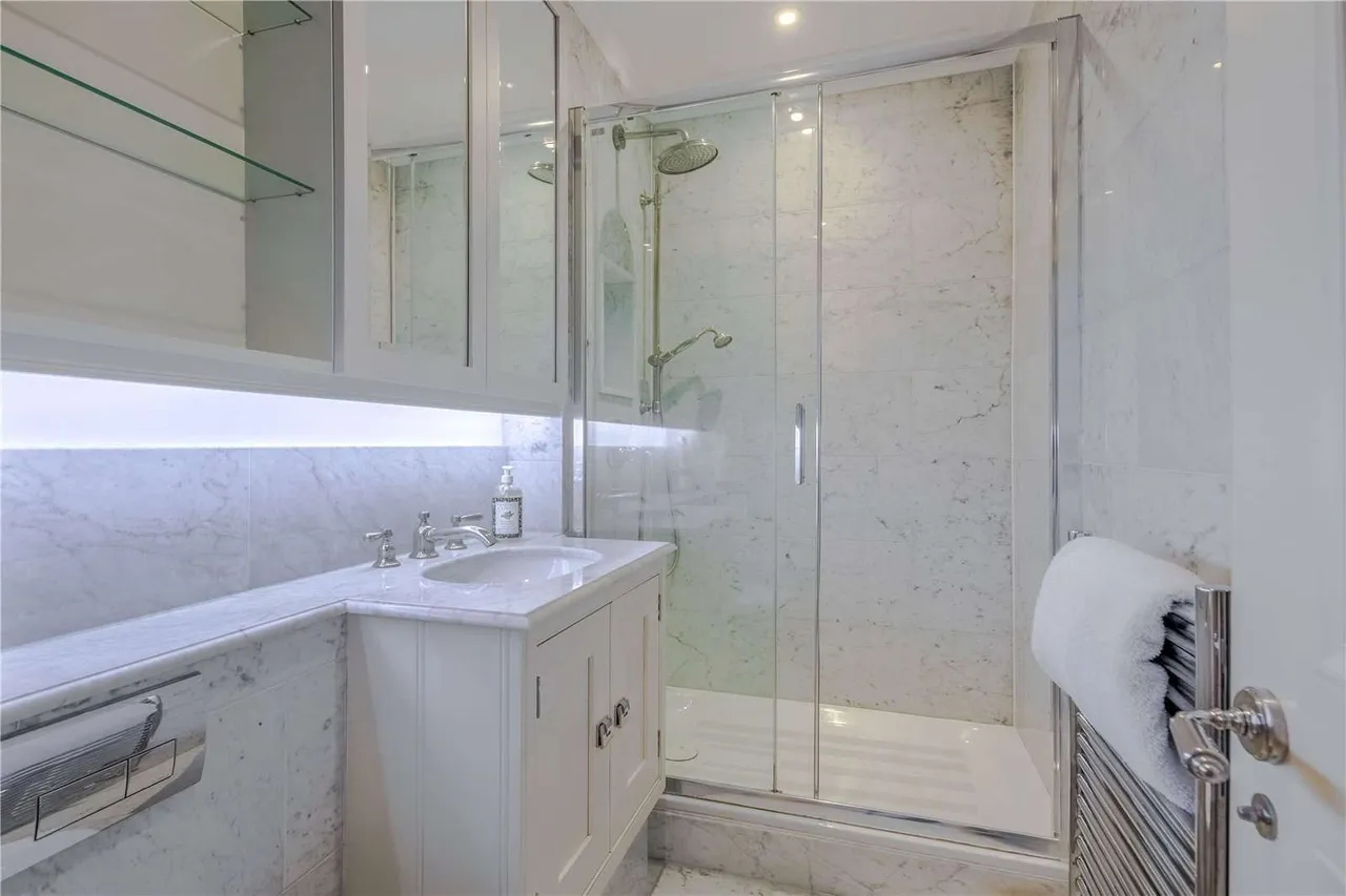 Kensington Court, London, W8 5DG, photo 10