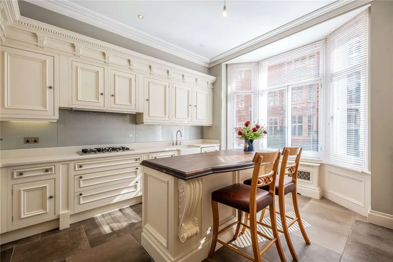 Kensington Court, London, W8 5DG, photo 4