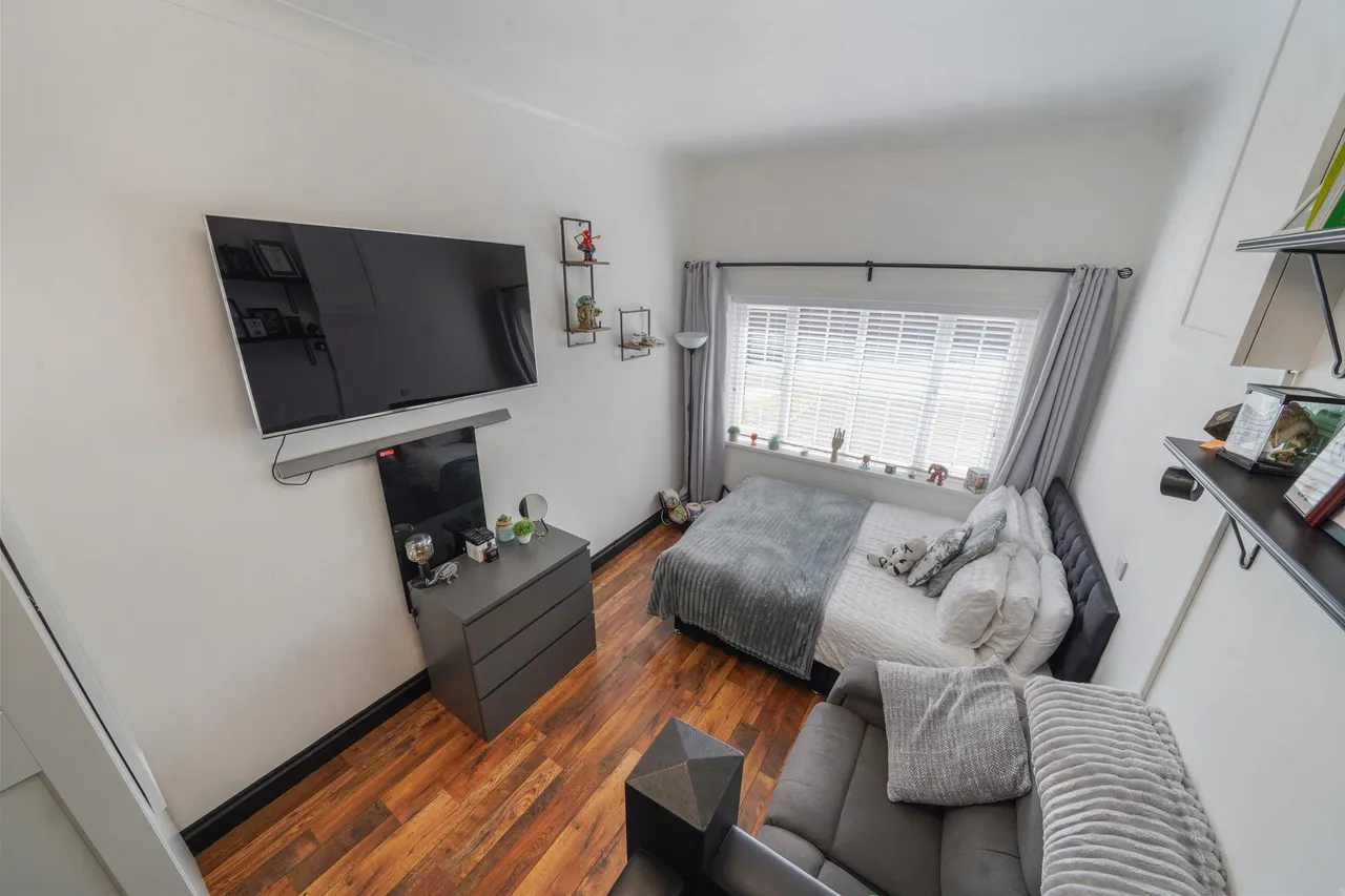 Royston Court, Neath, SA10, photo 13