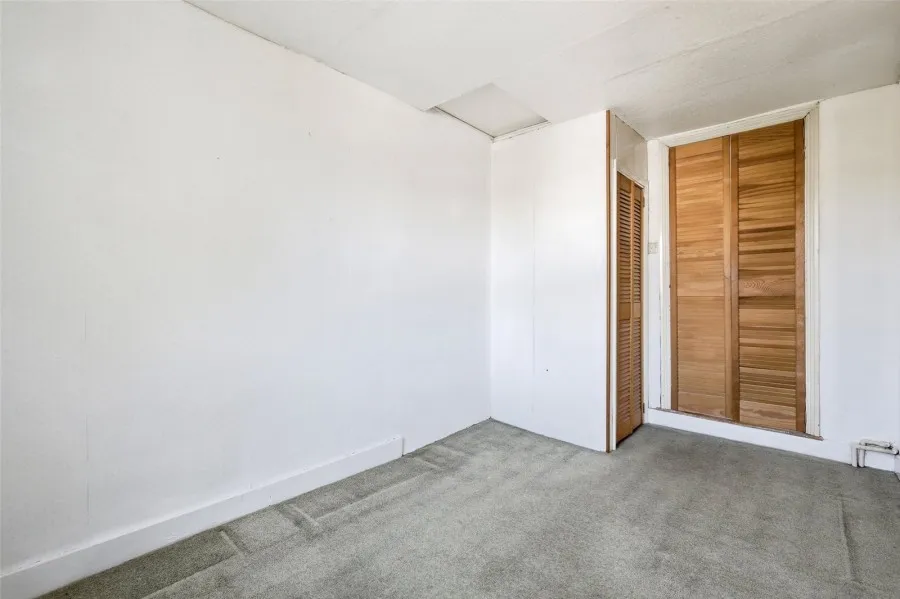 with 3 bedrooms in Theydon Bois, Epping, CM16, photo 17