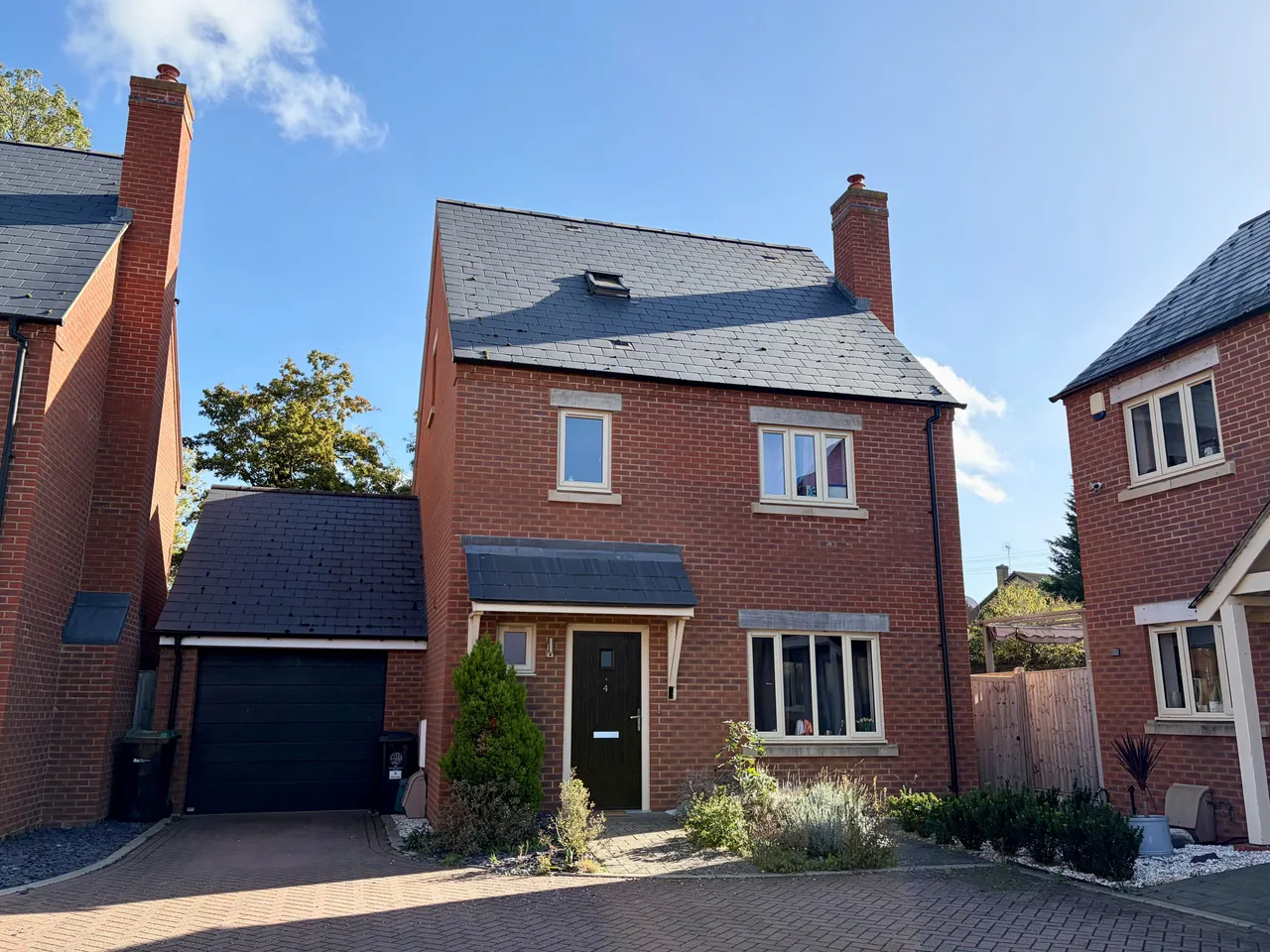 4 bed property to rent, Salter Close, Raunds, NN9
