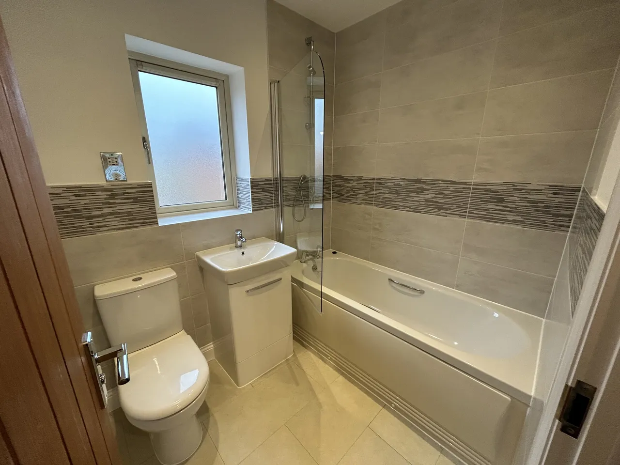 Salter Close, Raunds, NN9, photo 10