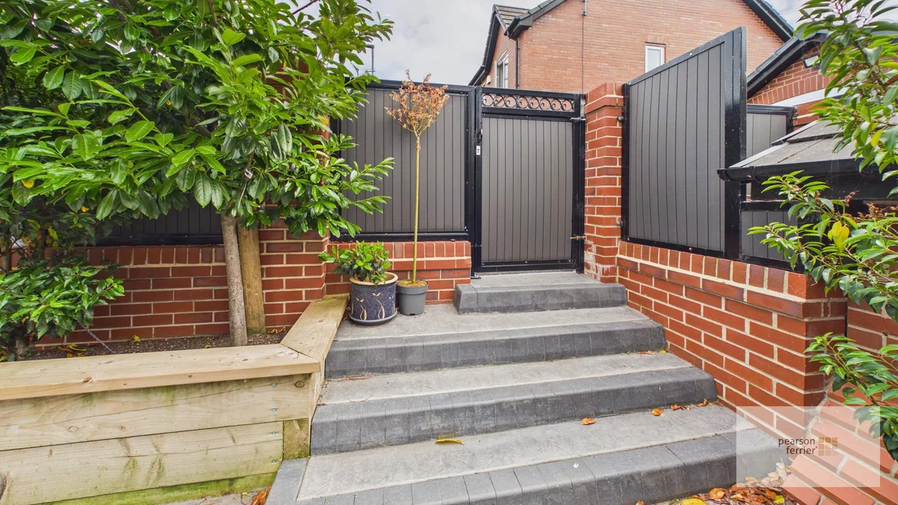Lowes Road, Bury, BL9 6PJ, photo 8
