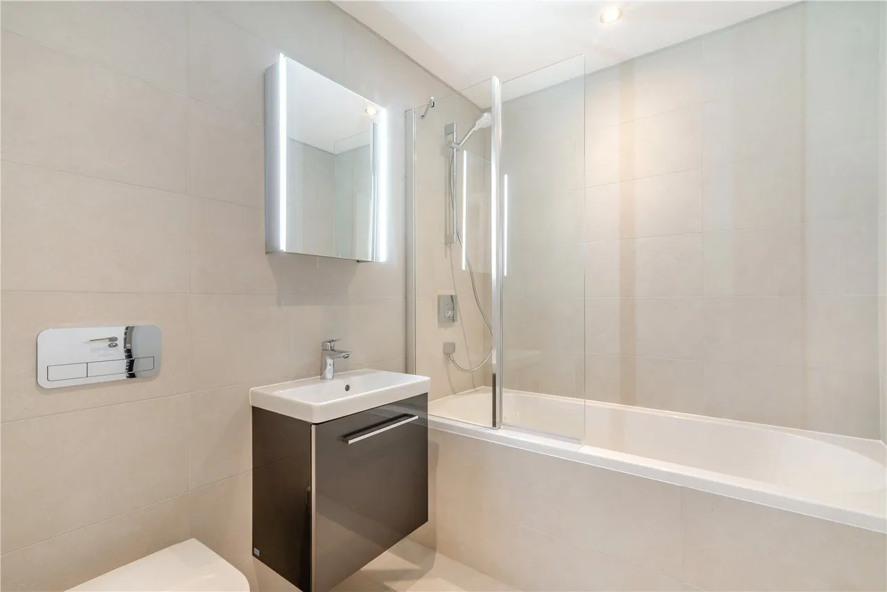 Flat 7, Lambert House, 108 Station Parade, Harrogate, North Yorkshire, HG1 1ER, photo 8