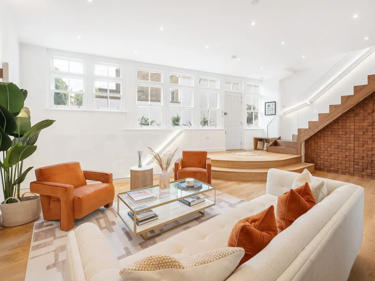 Lexham Mews, London, W8, photo 2