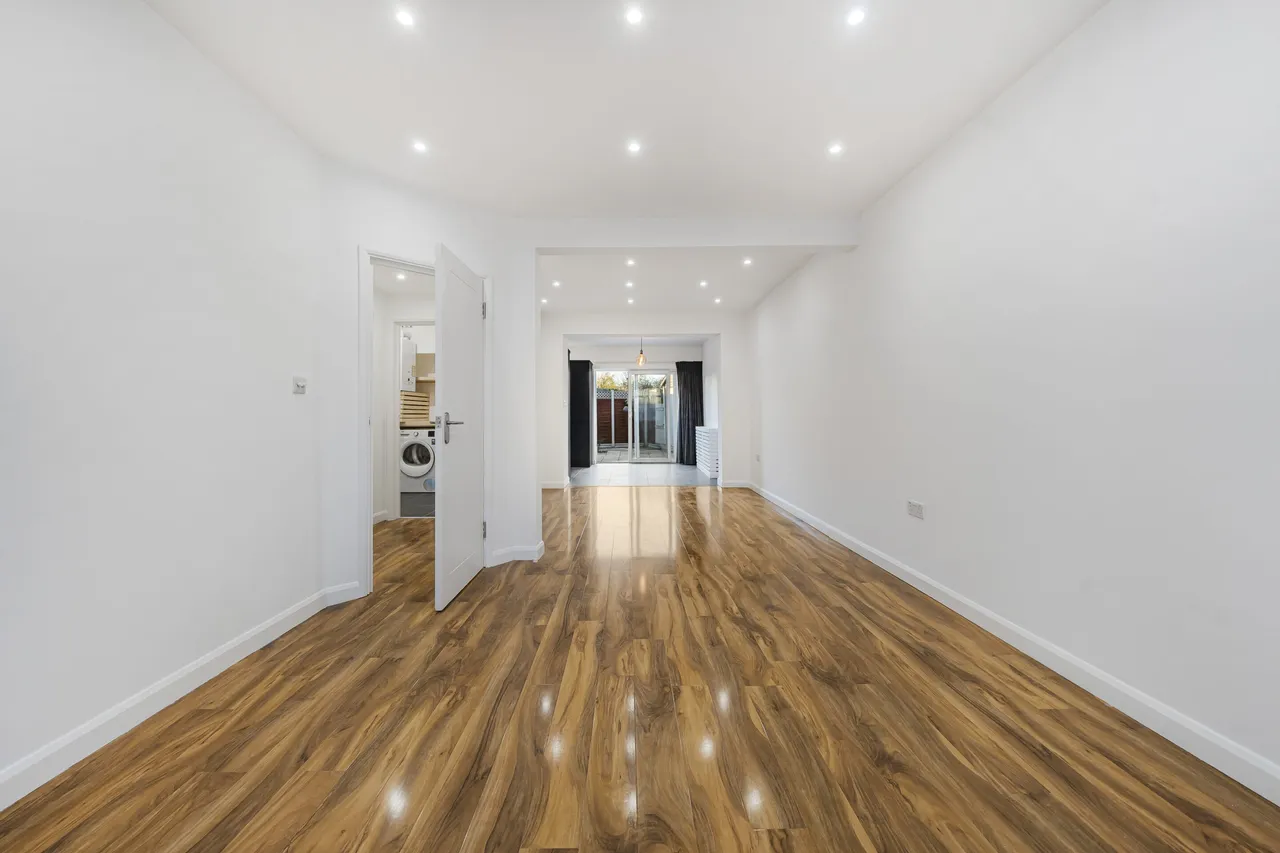 Latymer Road, London, N9, photo 5