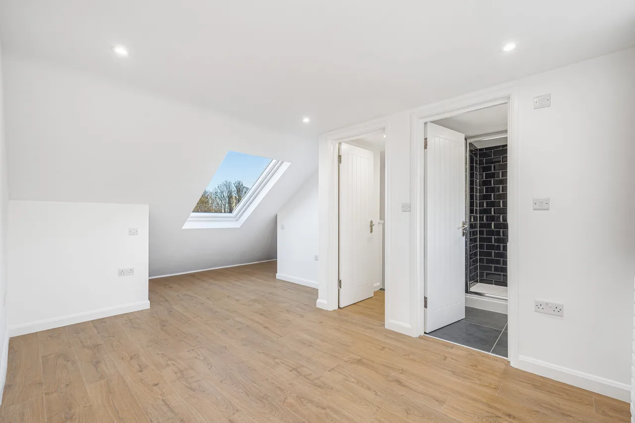 Latymer Road, London, N9, photo 9