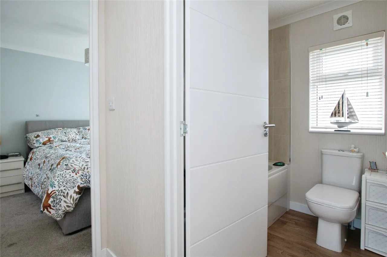 Maple Walk, Ringwood, BH24, photo 12