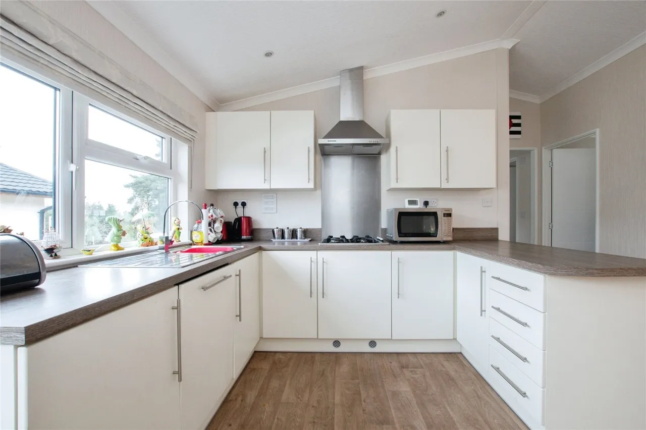Maple Walk, Ringwood, BH24, photo 6