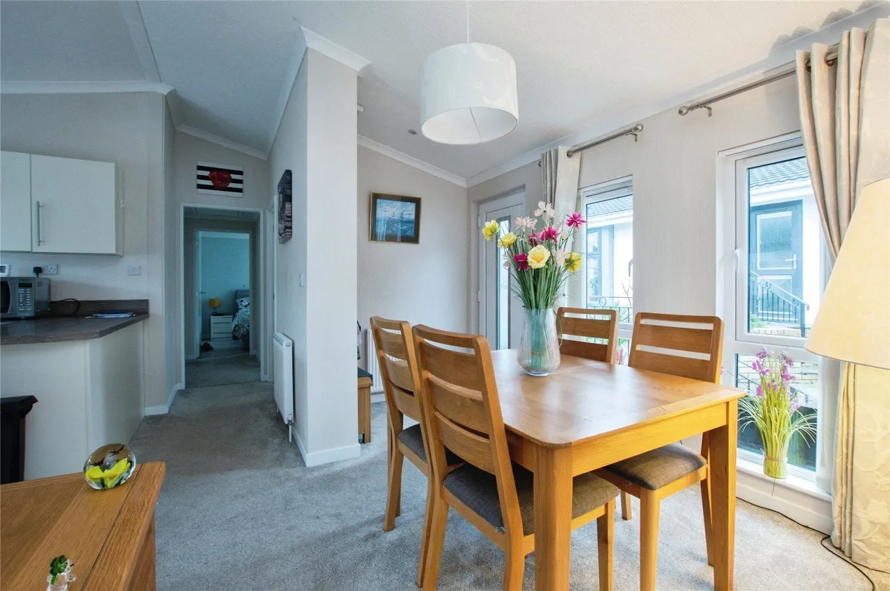Maple Walk, Ringwood, BH24, photo 5